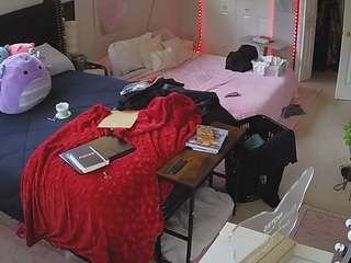 voyeurcam-house-charleys-room
