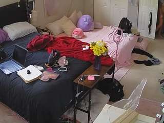 voyeurcam-house-charleys-room