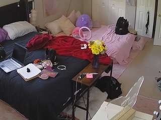 voyeurcam-house-charleys-room