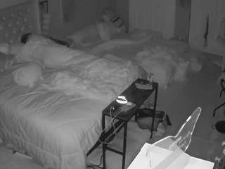 voyeurcam-house-charleys-room