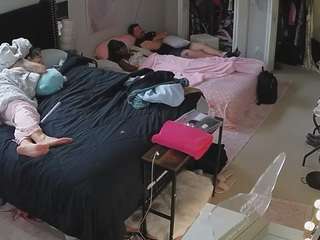 voyeurcam-house-... Live Webcam on CamSoda