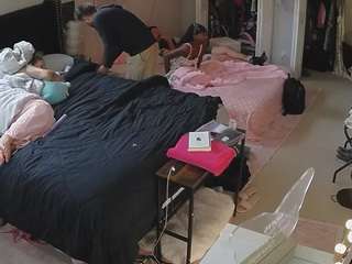 voyeurcam-house-... Live Webcam on CamSoda