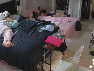 voyeurcam-house-... Live Webcam on CamSoda