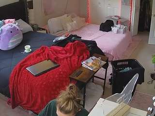 voyeurcam-house-charleys-room