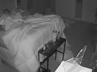 voyeurcam-house-char... webcam