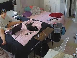 voyeurcam-house-charleys-room