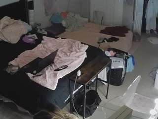 voyeurcam-house-charleys-room webcam model
