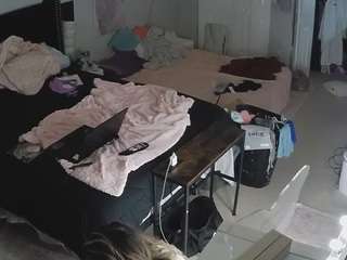 voyeurcam-house-... Live Webcam on CamSoda