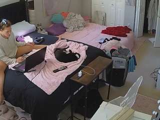 voyeurcam-house-... Live Webcam on CamSoda