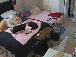 voyeurcam-house-... Live Webcam on CamSoda