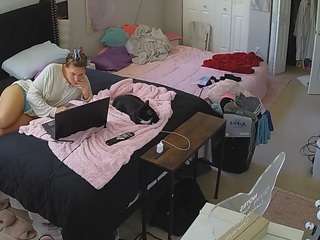 voyeurcam-house-... Live Webcam on CamSoda