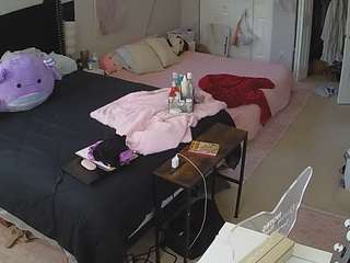 voyeurcam-house-charleys-room