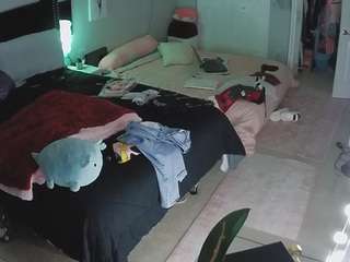voyeurcam-house-charleys-room