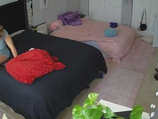 voyeurcam-house-charleys-room - Live Cam