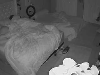 voyeurcam-house-charleys-room