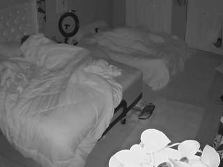 voyeurcam-house-charleys-room - Cam en Direct