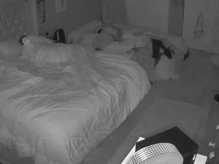 voyeurcam-house-charleys-room webcam