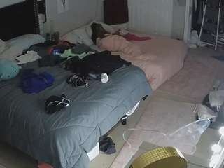 voyeurcam-house-charleys-room