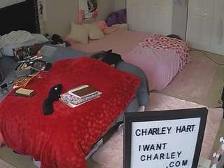 voyeurcam-house-charleys-room webcam model