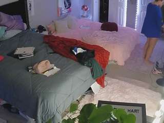voyeurcam-house-charleys-room Live Webcam on CamSoda
