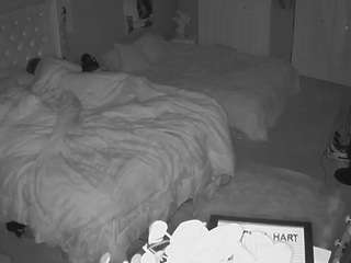 voyeurcam-house-char... webcam