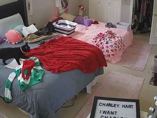 voyeurcam-house-charleys-room