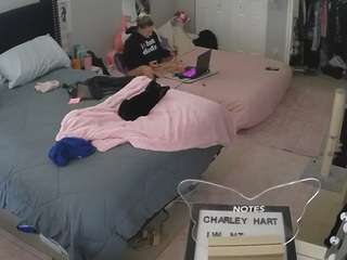 voyeurcam-house-charleys-room chat room