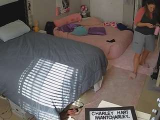 voyeurcam-house-... Live Webcam on CamSoda