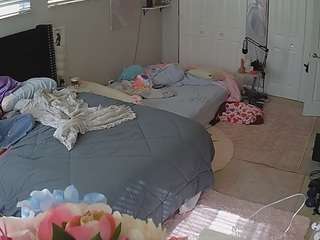 voyeurcam-house-charleys-room webcam model