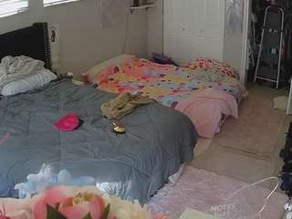 voyeurcam-house-charleys-room