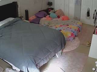 voyeurcam-house-charleys-room