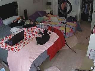 voyeurcam-house-charleys-room