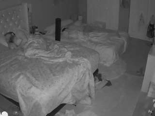 voyeurcam-house-charleys-room