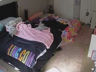 voyeurcam-house-charleys-room webcam model