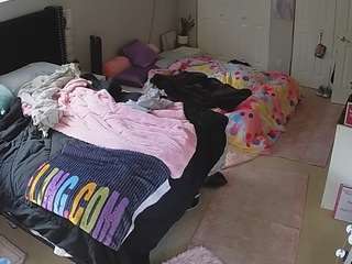 voyeurcam-house-charleys-room webcam model