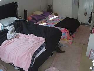 voyeurcam-house-charleys-room webcam model