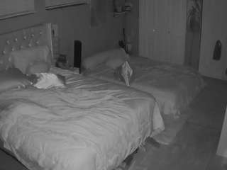 voyeurcam-house-charleys-room