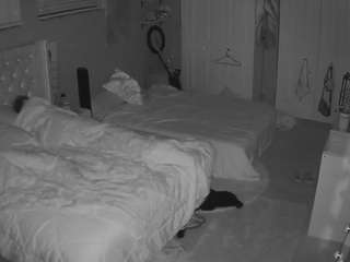 voyeurcam-house-charleys-room