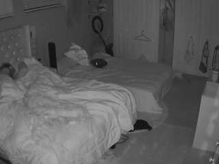 voyeurcam-house-charleys-room