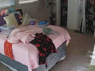voyeurcam-house-charleys-room camsoda