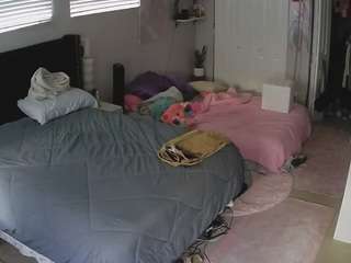 voyeurcam-house-charleys-room