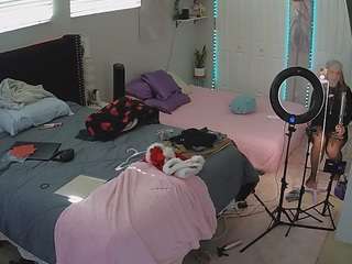 voyeurcam-house-charleys-room's CamSoda show and profile