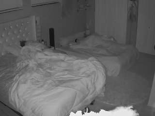 voyeurcam-house-... Live Webcam on CamSoda