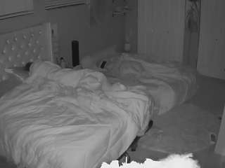 voyeurcam-house-charleys-room