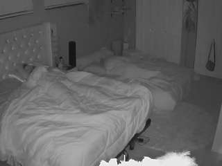 voyeurcam-house-charleys-room