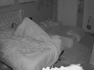 voyeurcam-house-charleys-room