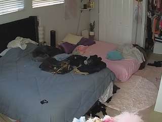 voyeurcam-house-charleys-room