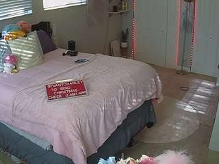 voyeurcam-house-charleys-room