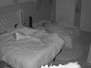 voyeurcam-house-charleys-room