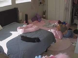 voyeurcam-house-charleys-room